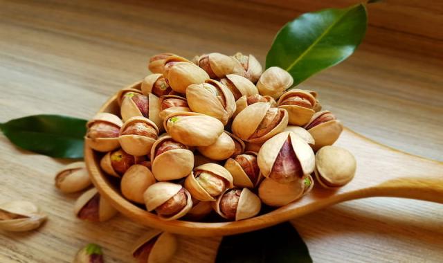 پسته ممتاز؛ درشت خندان طبع گرم خشک درمان کم خونی قلب