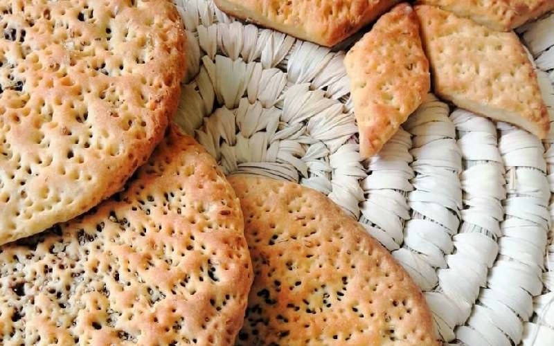 کلوچه شوشتر؛ خرمایی کنجدی عسلی بدون مواد افزدونی مناسب صبحانه