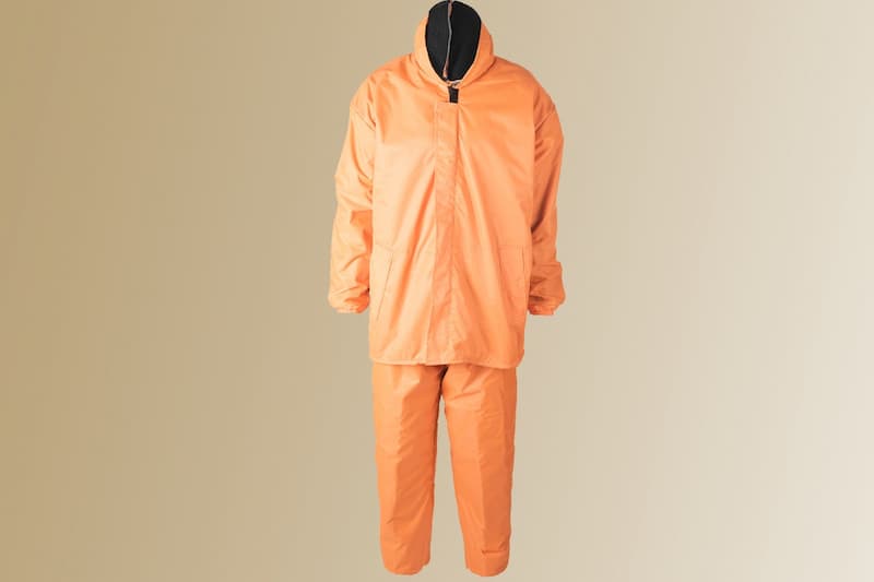 لباس کار بارانی؛ نایلونی پلاستیکی شمعی مناسب بارندگی برف