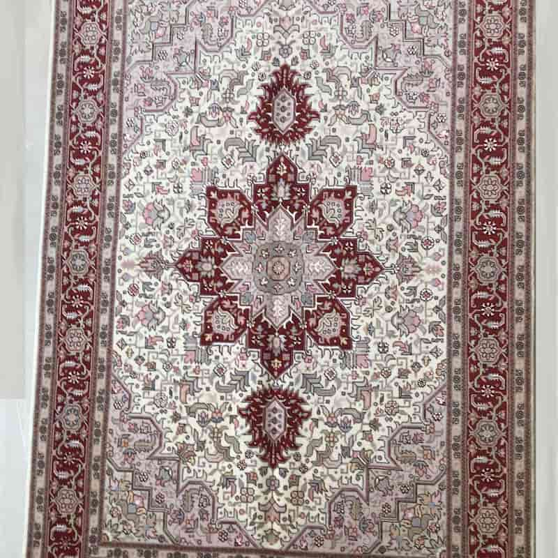 فرش 3 متری دستباف؛ نخ پشم ابریشم مقاوم ابعاد (130*180 150*200) سانتی متر
