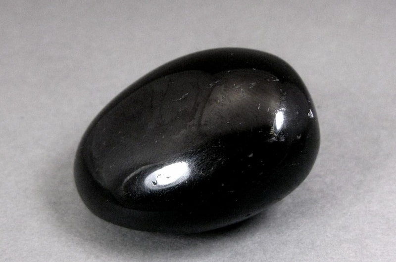 سنگ عقیق  سیاه؛ درمان بیماری پوستی ترمیم زخم آلوده تولید کشور Yemen