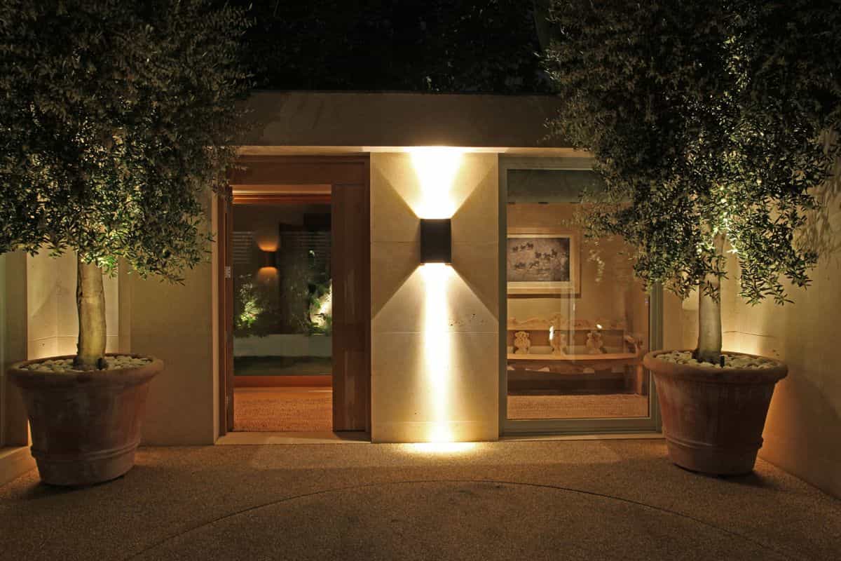 لامپ خورشیدی دیواری (چراغ) ضد آب مقاومت بالا دارای ریموت کنترلی