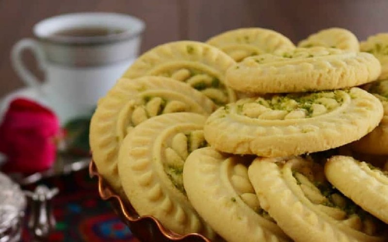 کلوچه سنتی کاشان؛ ساده مغزدار ارزش غذایی (کلسیم آهن) بافت نرم