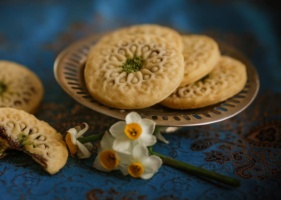 شیرینی کلمپه در تهران؛ مرغوب کیفیت بالا 2 مدل پسته ای گردویی