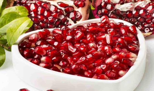 انار سیاب کوهدشت؛ آبدار طبیعی شیرین عطر ملایم درمان کم خونی