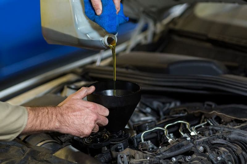 روغن موتور رونیز؛ SAE 10W - 40 خنک کننده ماشین برند (ایرانول سپاهان)