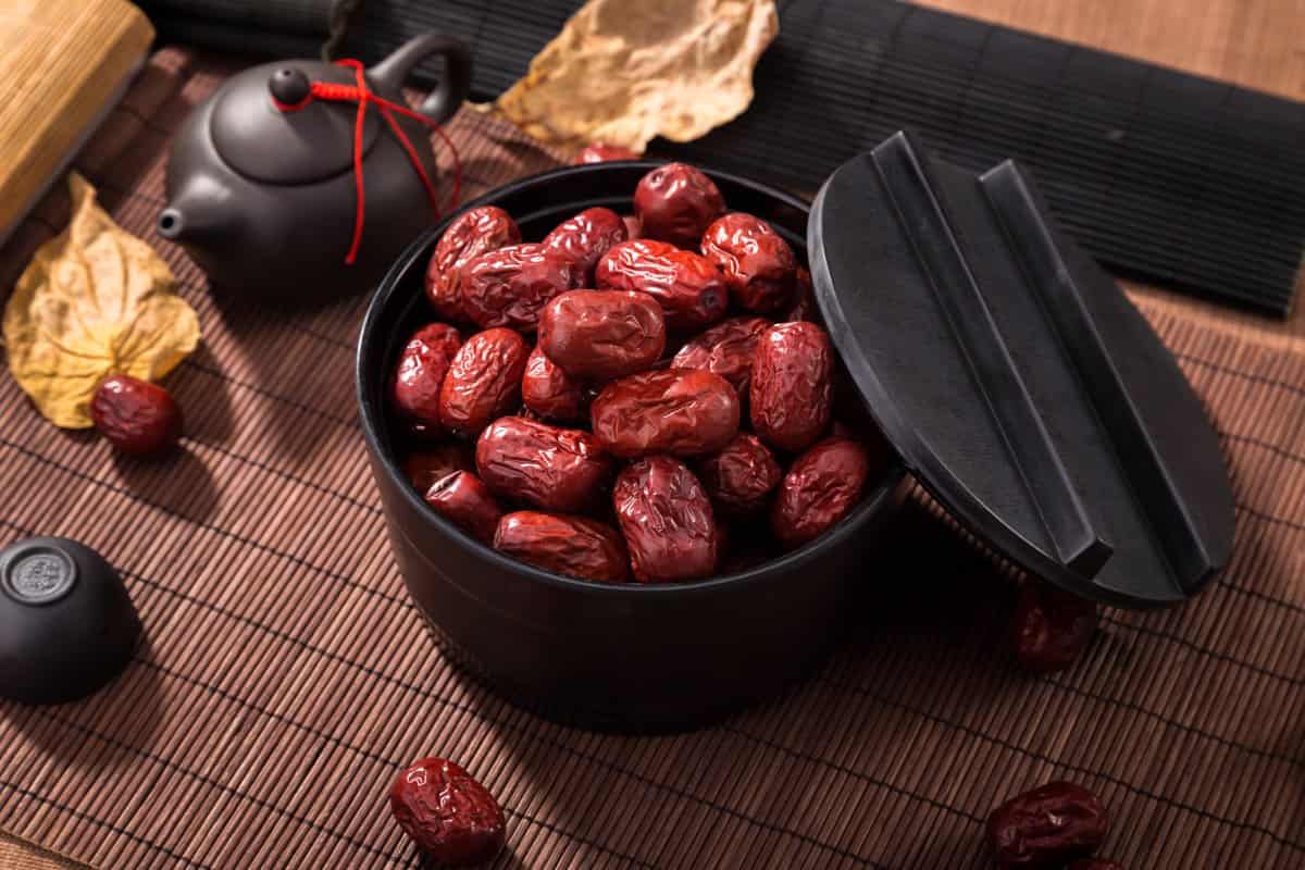 عناب خشک؛ پودری تازه درمان پوکی استخوان کم خونی