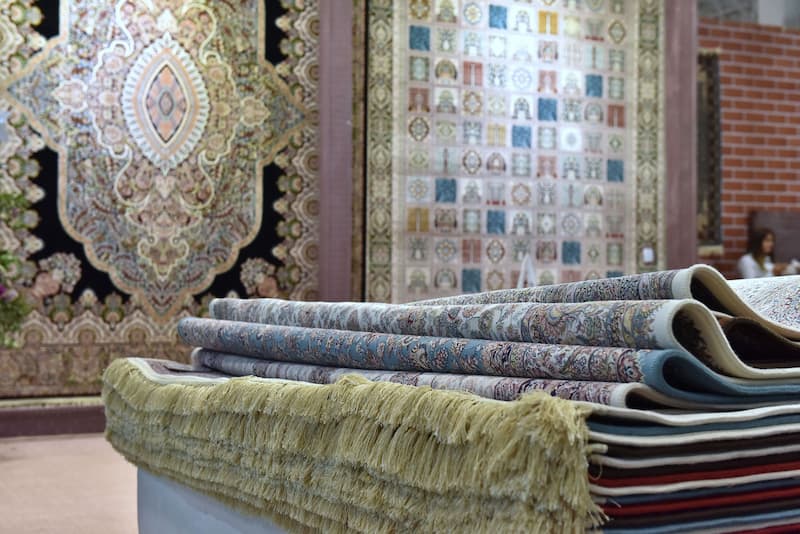 فرش 9 متری عظیم زاده؛ اکرولیک پلی استر پشمی انعطاف پذیر ظریف ریزبافت