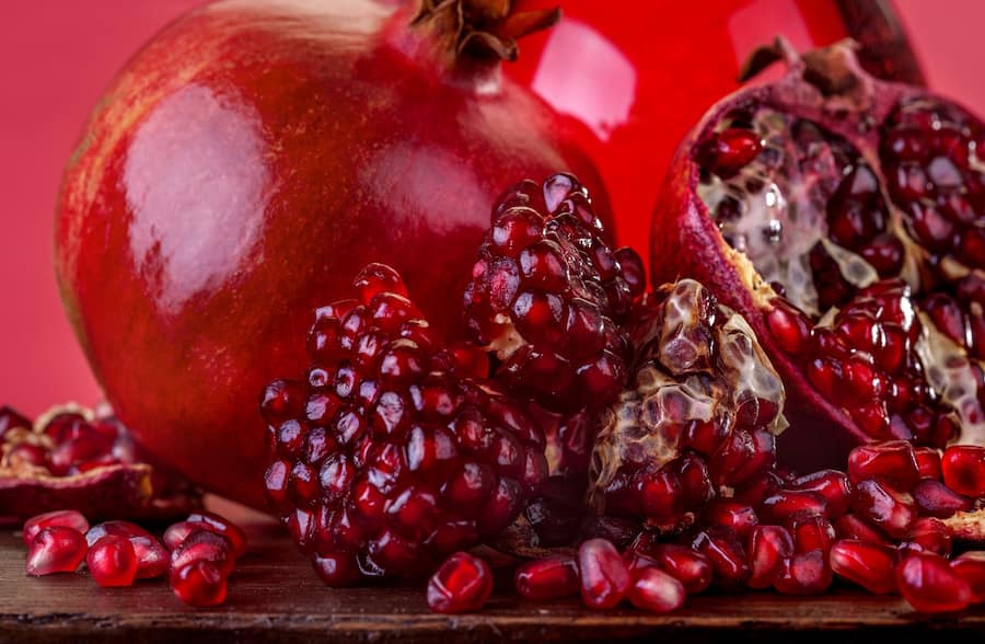 انار در بازار شیراز؛ آبدار ترش شیرین مناسب (مربا آبمیوه کنسانتره)