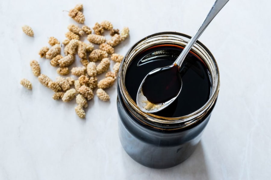 شیره توت سفید؛ طبع سرد حاوی آهن فولیک اسید درمان بیماری قند خون