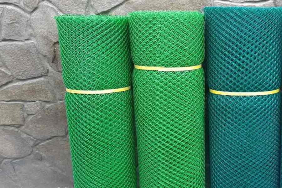 توری مرغی پلاستیکی؛ ساده آج دار 4 رنگ قرمز سفید سبز آبی