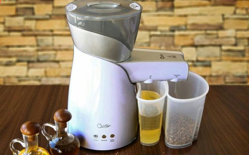 دستگاه روغن گیر خانگی اویلی؛ پرس گرم سرد وزن سبک مناسب روغن گیری