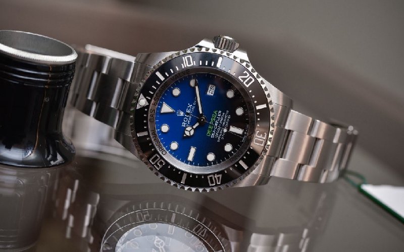 ساعت خوب مردانه؛ ساده دیجیتالی جنس (چرم استیل سیلیکون) men's watch