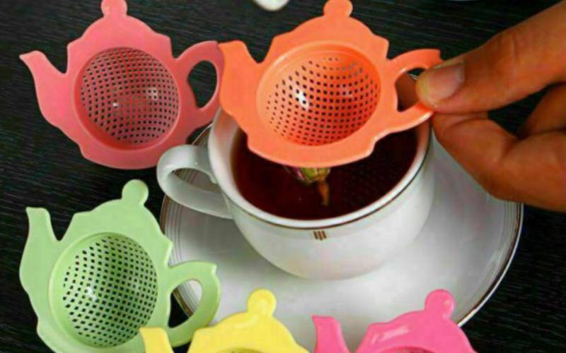 تفاله گیر پلاستیکی؛ بزرگ کوچک دسته دار دارای توری اضافه مختص چای دمنوش