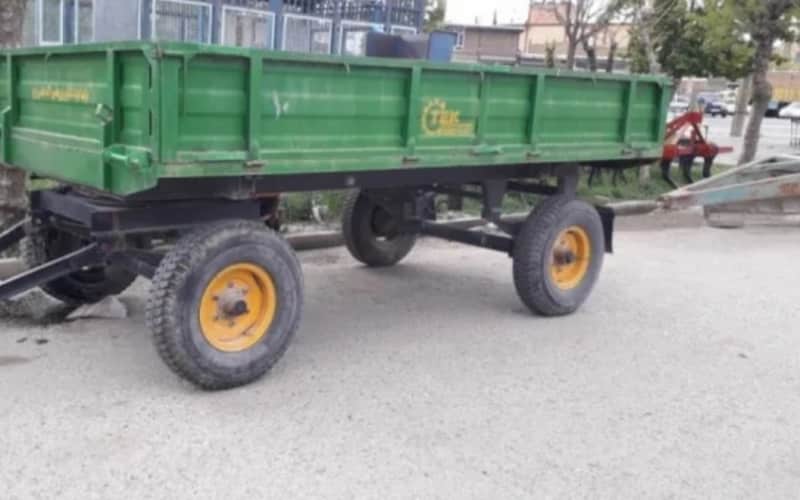 تریلی تراکتور میانه؛ رنگ کوره ای آلیاژ فولادی مصارف کشاورزی باغداری راهسازی