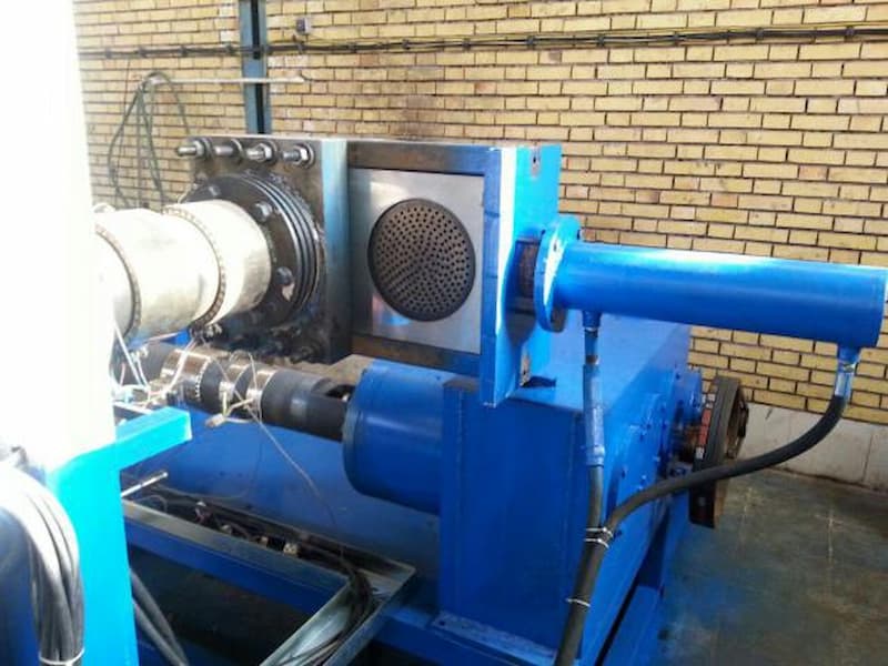 دستگاه بازیافت پلاستیک؛ فولادی موتور قوی دارای گیربکس خارجی