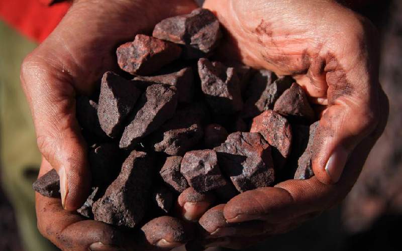 سنگ آهن خام؛ پودری گرانول کلوخه کنسانتره ترکیب هماتیت مگنتیت