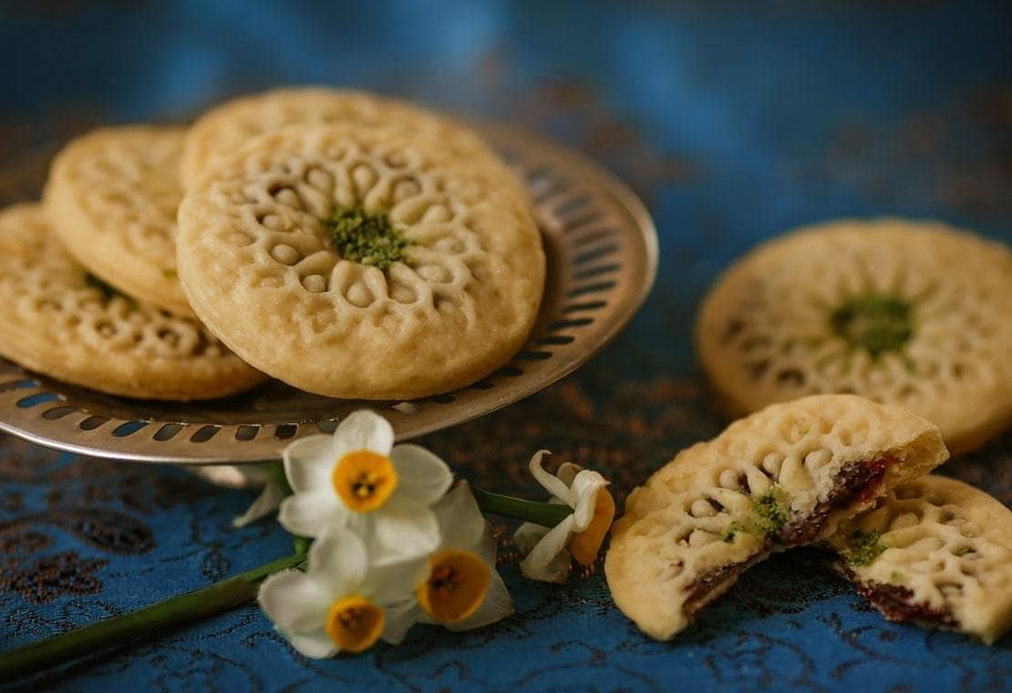 شیرینی کلمپه با شیر؛ گردویی کنجدی پسته ای کنترل دیابت قند خون