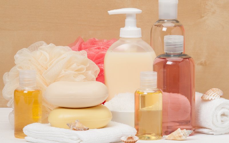 شامپو موهای چرب (شوینده) بدون سولفات گیاهی دارای قدرت نرم کنندگی رفع موخره