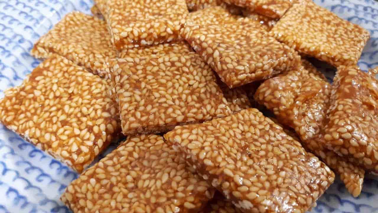 پولکی کنجدی ساده؛ کاهش اضطراب ارگانیک لذیذ (منبع پروتئین)