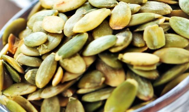 تخمه کدو برای کبد چرب (خشکبار) بو داده خام درمان کم خونی سنگ کلیه