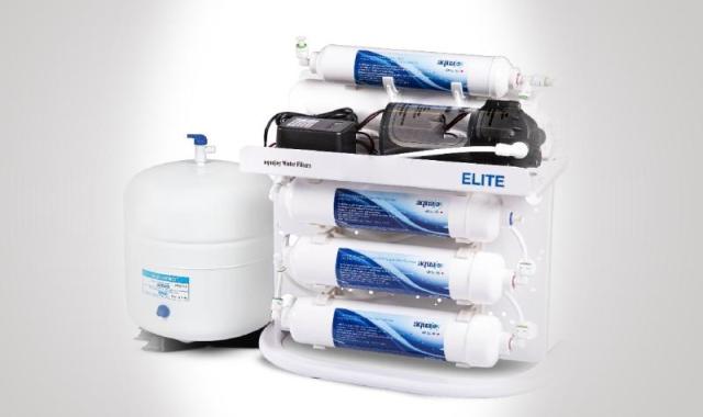 دستگاه تصفیه آب خانگی آکواجوی مدل پرایم؛ رومیزی سفید سایز بزرگ