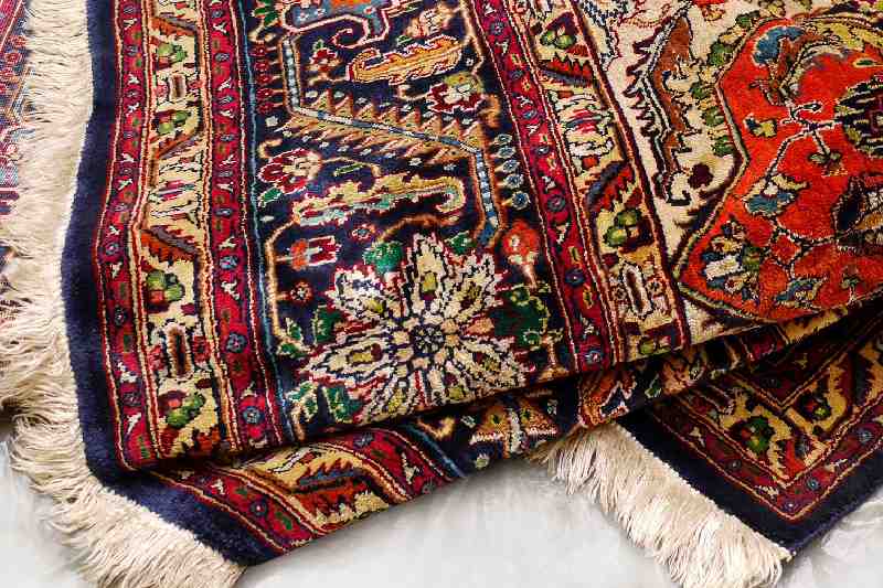 فرش 12 متری قیطران؛ رنگ متنوع الیاف بادوام ایران