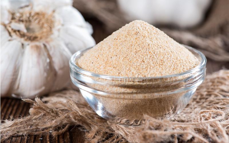 پودر سیر؛ طعم دهنده درمان کننده متعادل کننده مزاج طبع گرم خشک