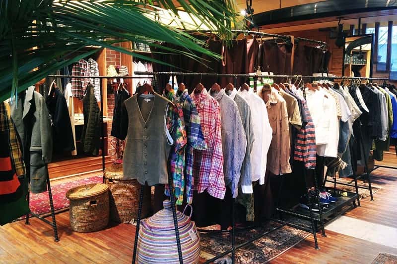 پوشاک در لهستان (لباس) کاپشن سویشرت بلوز جنس الیاف طبیعی