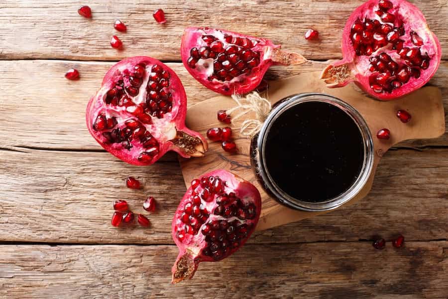 رب انار نازگل؛ رنگ سیاه طعم ترش ملس تنوع غلیظ رقیق