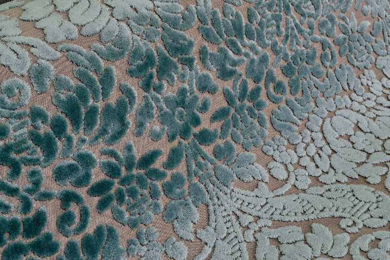 فرش ابریشم بامبو؛ ماشینی دستباف تراکم (700 1200 شانه)