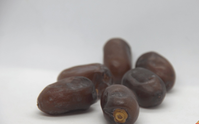 خرمای کلوته جیرفت 1401؛ پوست نازک حاوی ویتامین آهن قند طبیعی