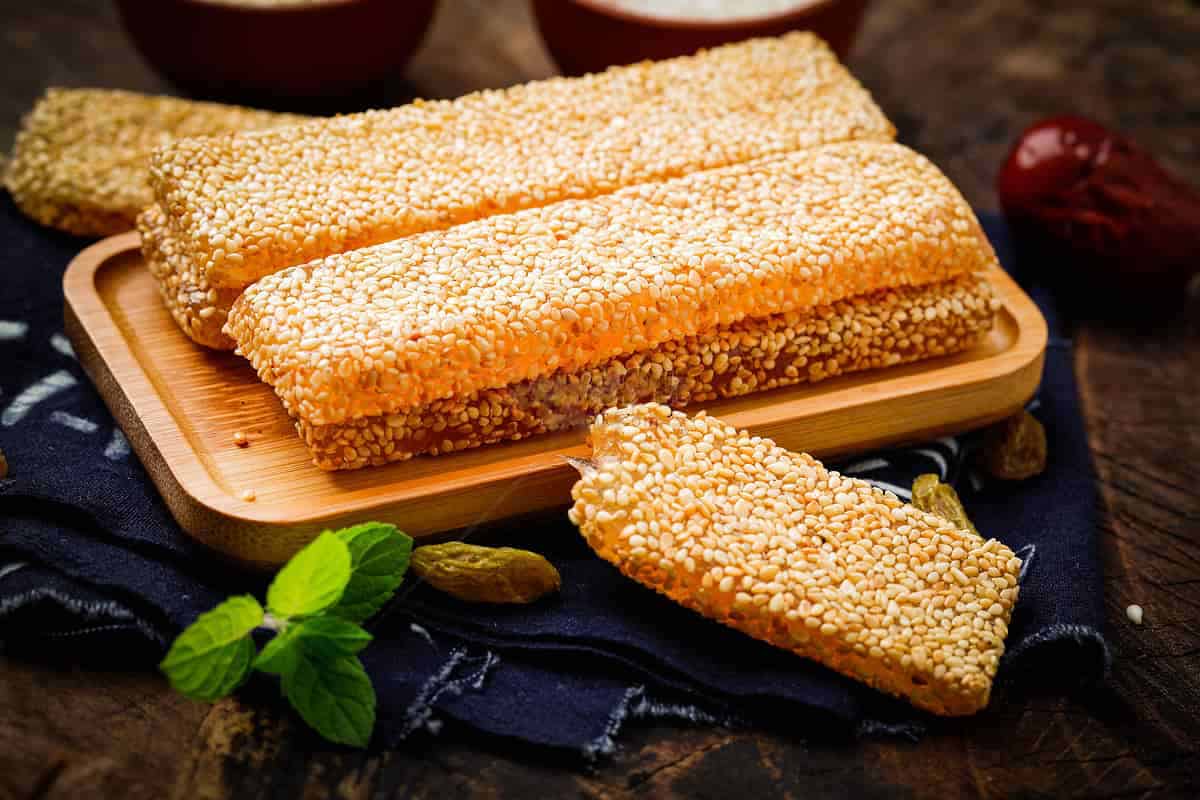 کنجد عسلی با شیره؛ طعم محصول بسیار شیرین پر خاصیت Sesame
