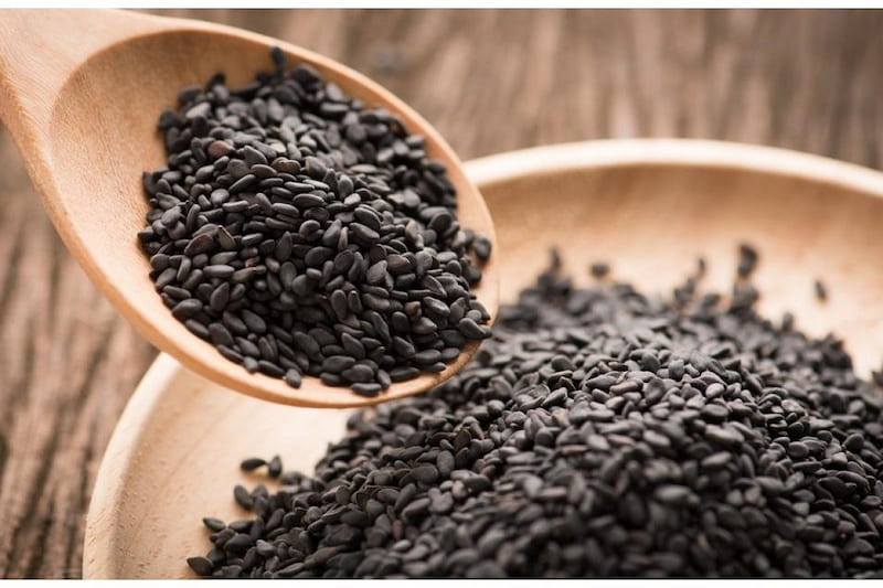 کنجد سیاه برای لاغری؛ مناسب رژیم گیاهخواری حاوی پروتئین ویتامین (E A)