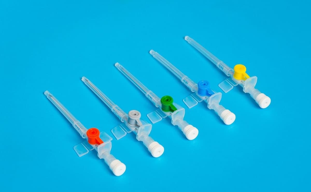 آنژیوکت جدید (کاتتر) جنس ماندرن 3 رنگ خاکستری زرد قرمز