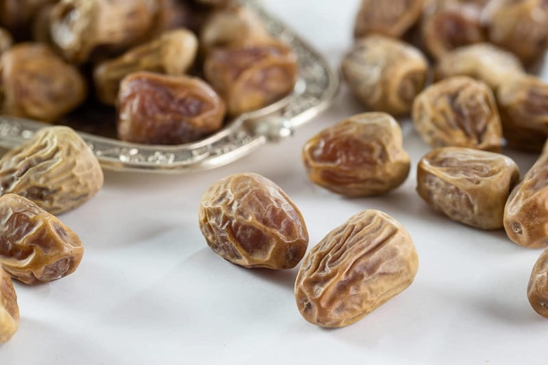 خرمای زاهدی صادراتی؛ خشک نیمه خشک ترد طعم شیرین انرژی زا