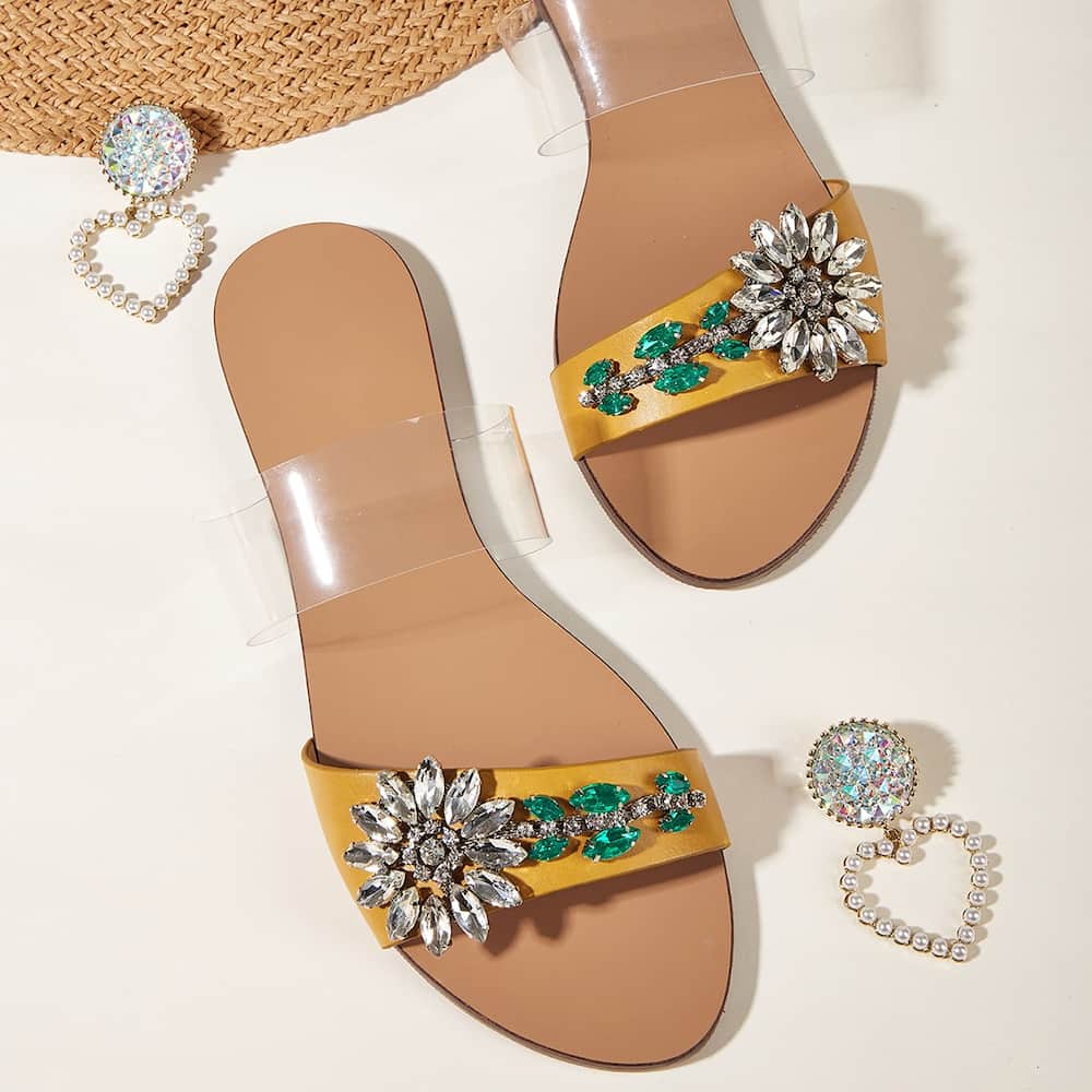 صندل طلایی مجلسی؛ بادوام راحت زنانه مهمانی پاشنه 5 7 سانت