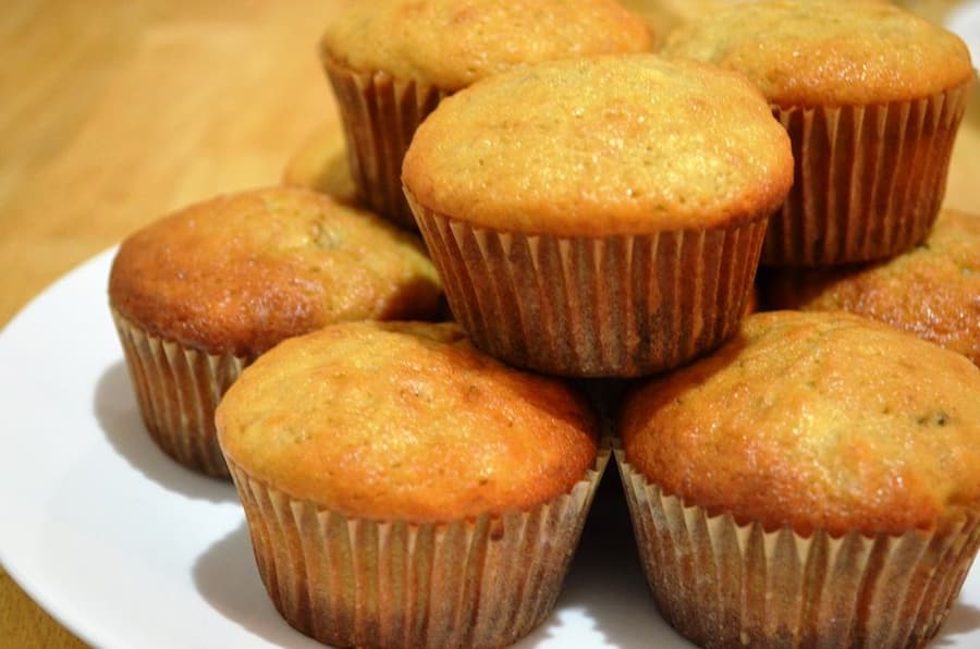 کیک یزدی گرد؛ پرتقالی کاکائویی زعفرانی وانیلی حاوی فیبر Antioxidants