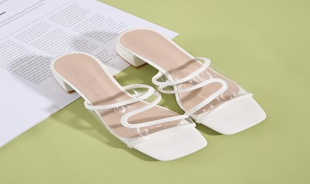 صندل سفید دخترانه؛ چرم صنعتی نرم منعطف Girls sandals