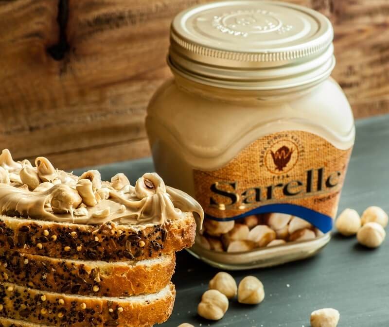 شکلات صبحانه سارلا؛ فندقی بادامی کنجدی تولید Mashhad