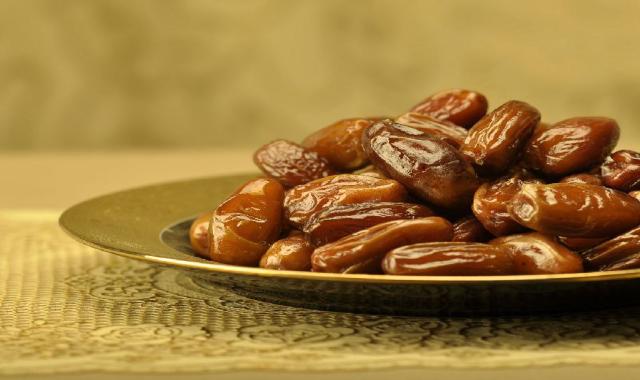 خرما پیارم مغزدار؛ کروت کلوته تازه سایز (3.5 4) سانتی متر