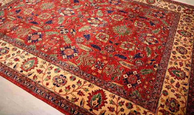 فرش اکریلیک کاشان (قالی) کرم گلی سرمه ای دارای تراکم بالا ثبات رنگ