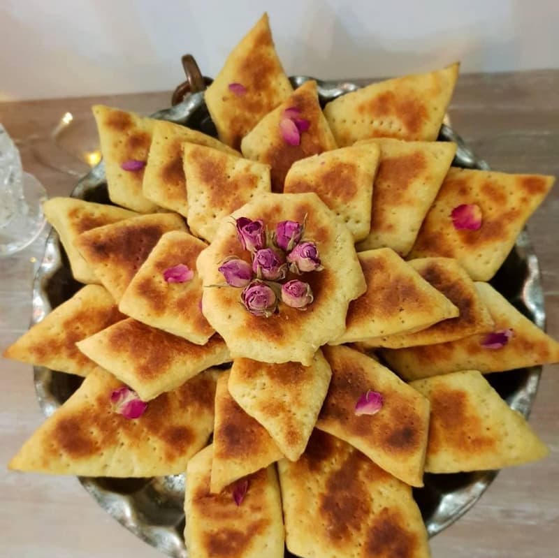 کلوچه محلی خوزستان؛ گردویی دارچینی انرژی زا مناسب ورزشکاران