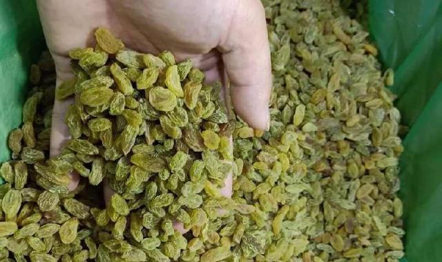 کشمش سبز ممتاز (خشکبار) تیزابی آفتابی درمان دیابت حاوی ویتامین C B