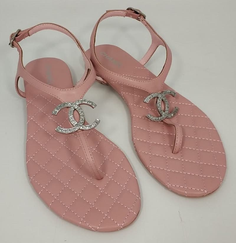 صندل انگشتی دخترانه؛ چسبی سگکی دکمه ای جنس چرم پلی اورتان رنگبندی متنوع