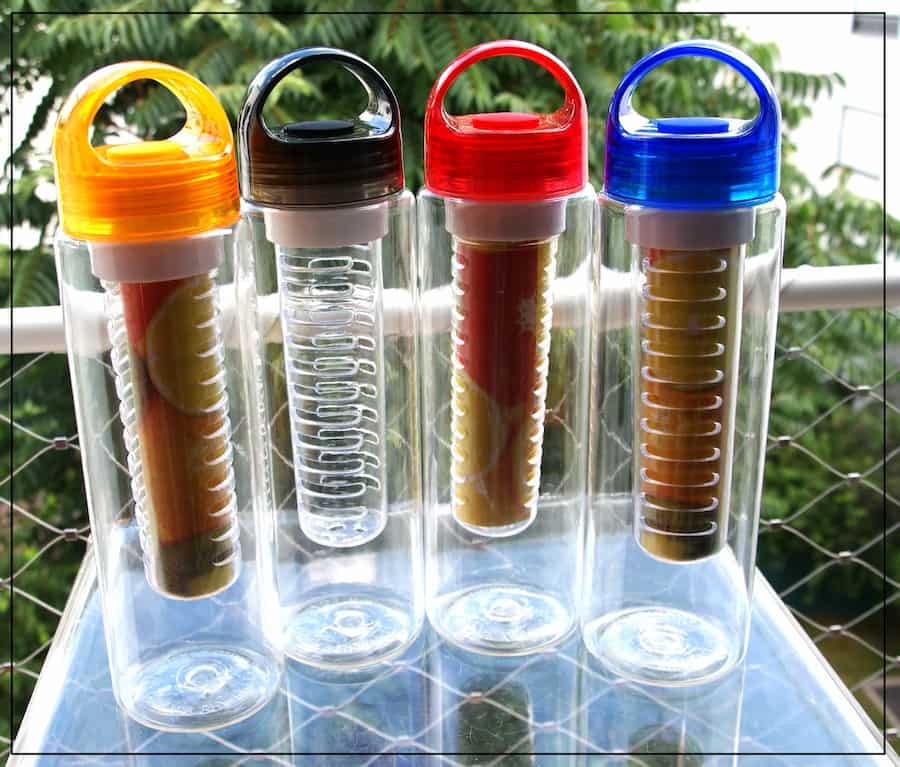 بطری دتاکس واتر؛ شیشه پلاستیک فشرده دارای رنگبندی متنوع