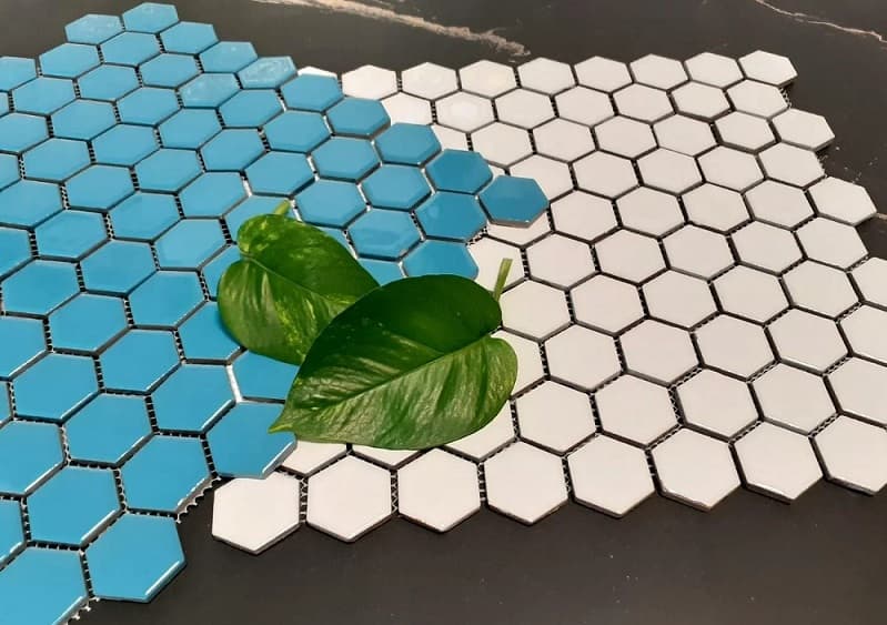 کاشی استخری پشت توری (سرامیک) آبی سفید سرمه ای شکل 4 6 گوشه