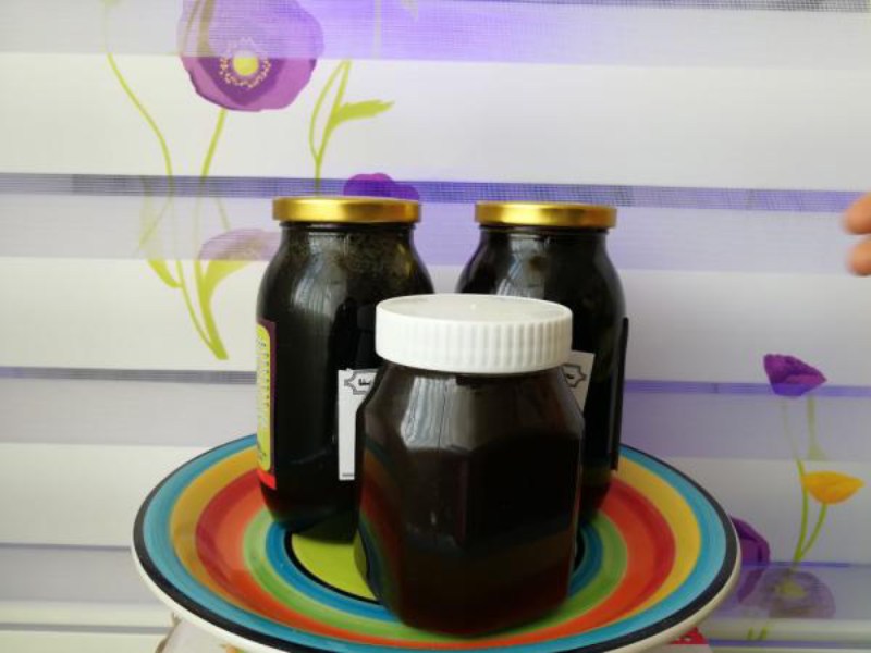 شیره انگور کارخانه ای؛ غلیظ شیرین 3 برند شیررضا کشاورز مانیزان