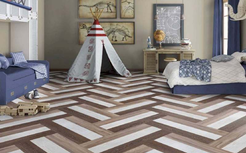 سرامیک کف سال 1401 (کاشی) طرح پارکت گلدار لعاب سرویس بهداشتی