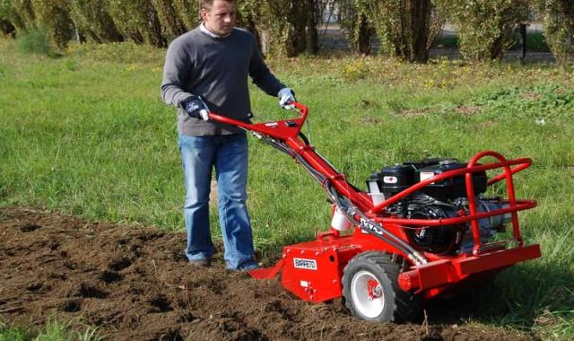 سنگ جمع کن دستی؛ اتوماتیک افزایش راندمان عمق 15 سانتی متر